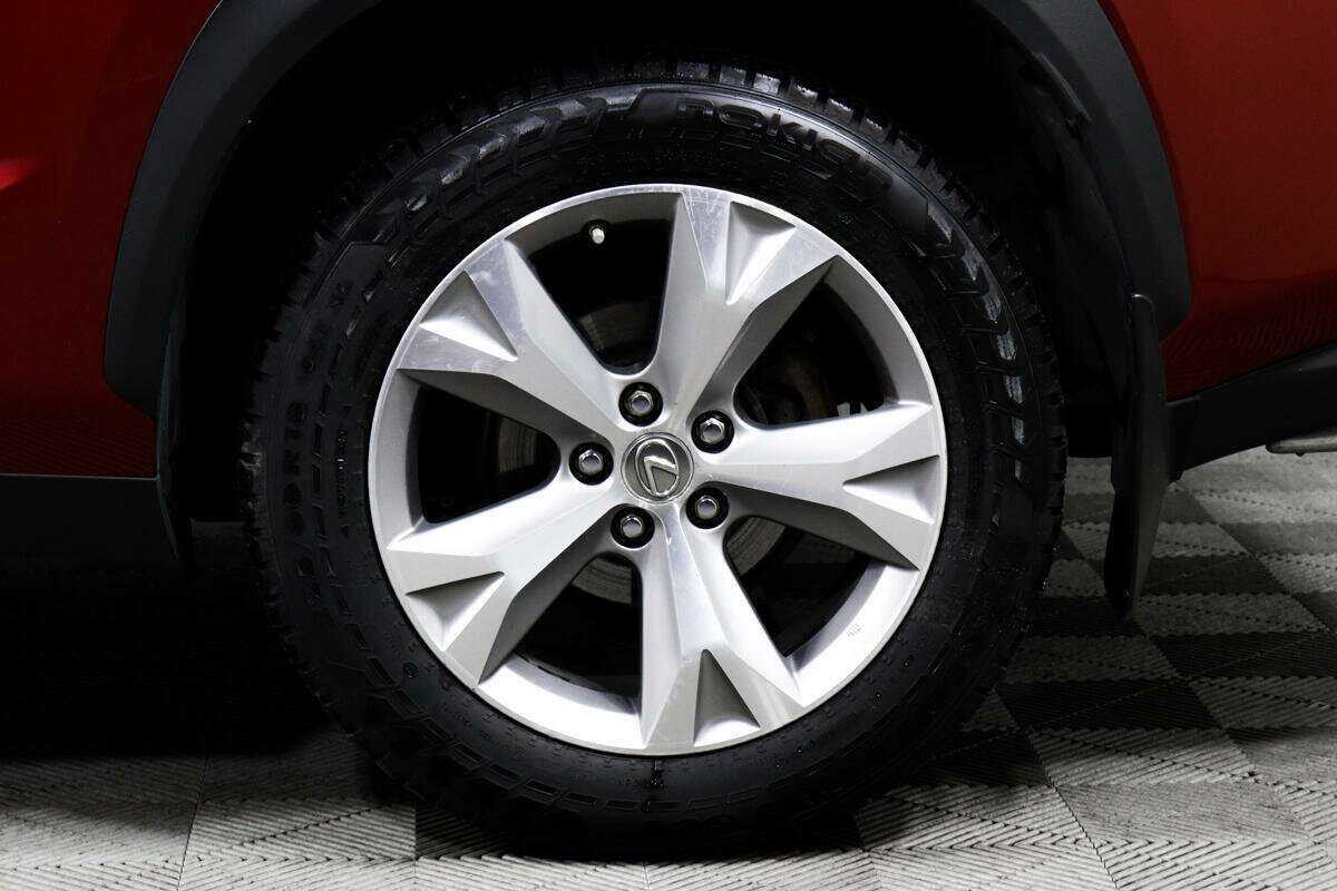 Lexus NX с пробегом — 2015 год. Фото: #13