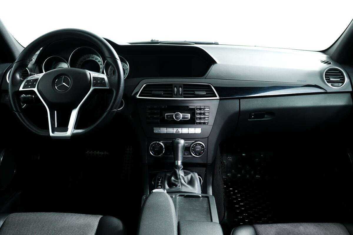 Mercedes-Benz C-Класс с пробегом — 2011 год. Фото: #8