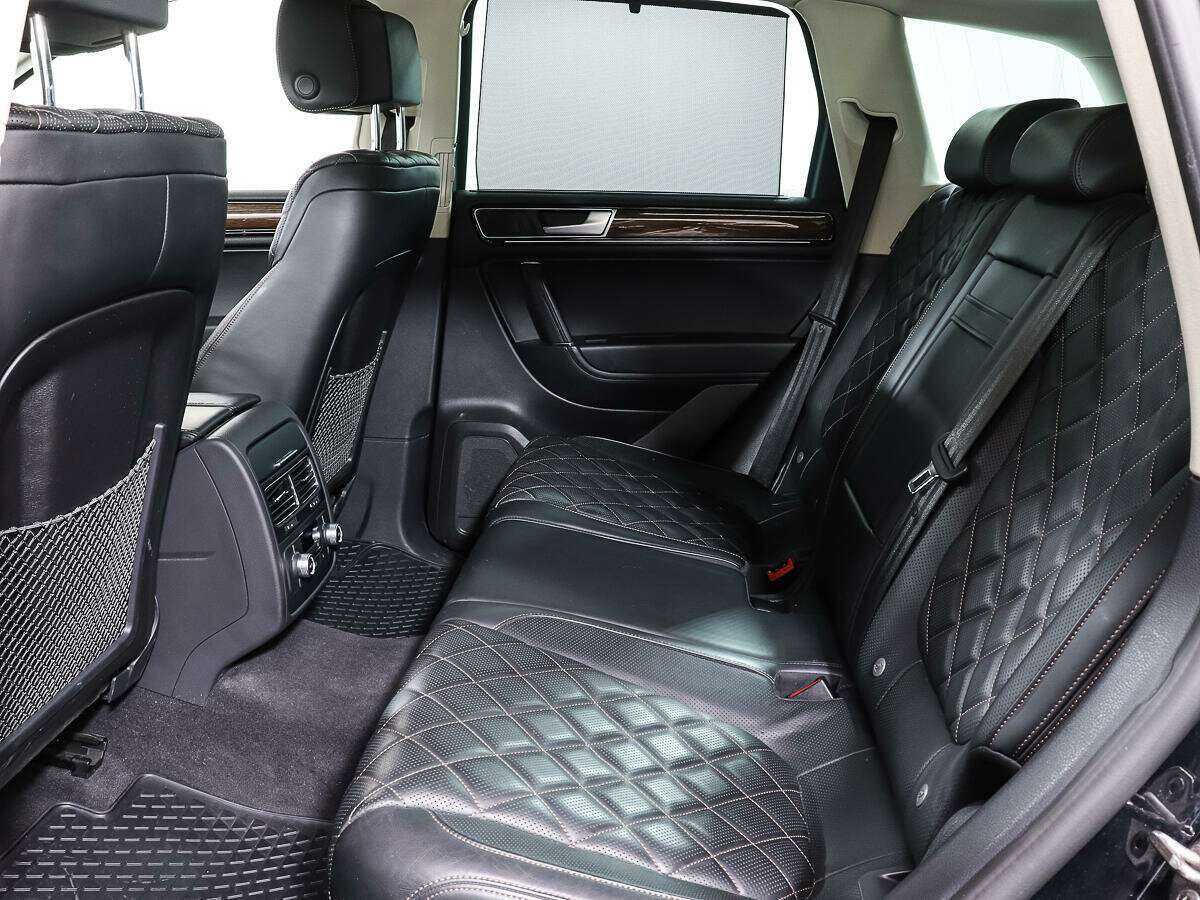 Volkswagen Touareg с пробегом — 2016 год. Фото: #9