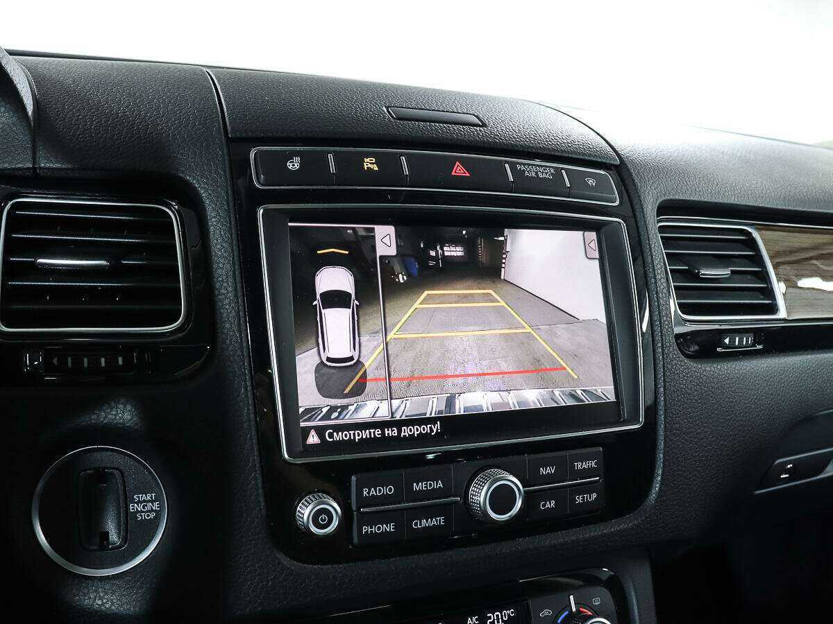 Volkswagen Touareg с пробегом — 2016 год. Фото: #18