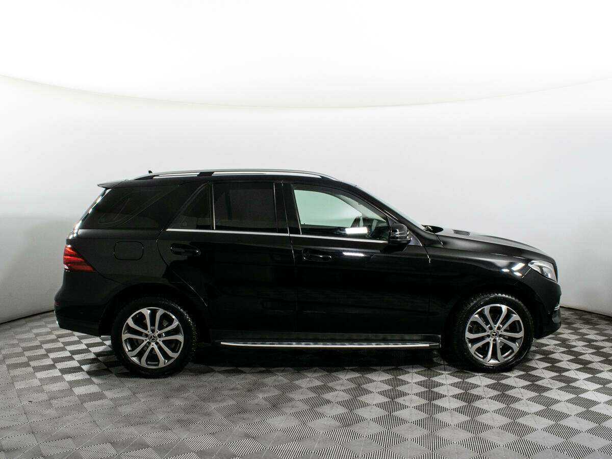 Mercedes-Benz GLE с пробегом — 2017 год. Фото: #3