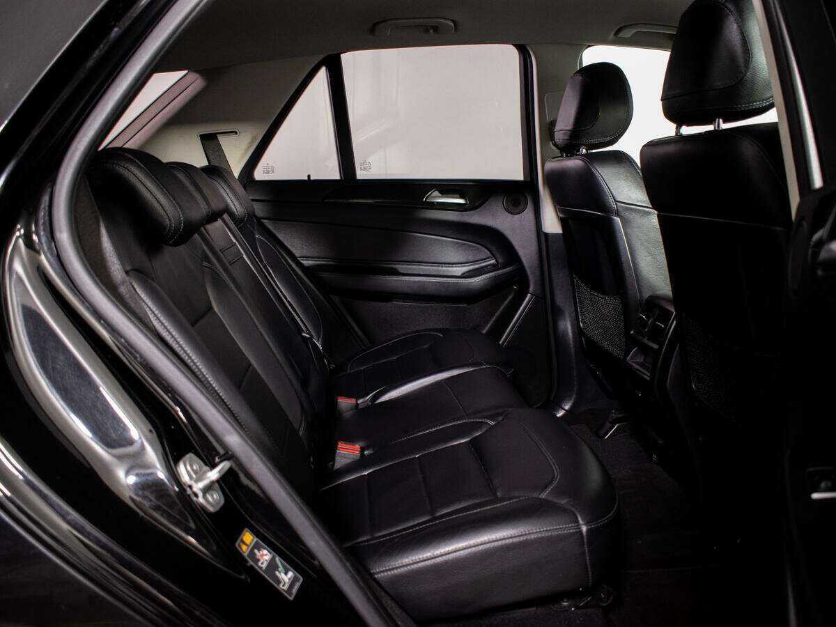 Mercedes-Benz GLE с пробегом — 2017 год. Фото: #8