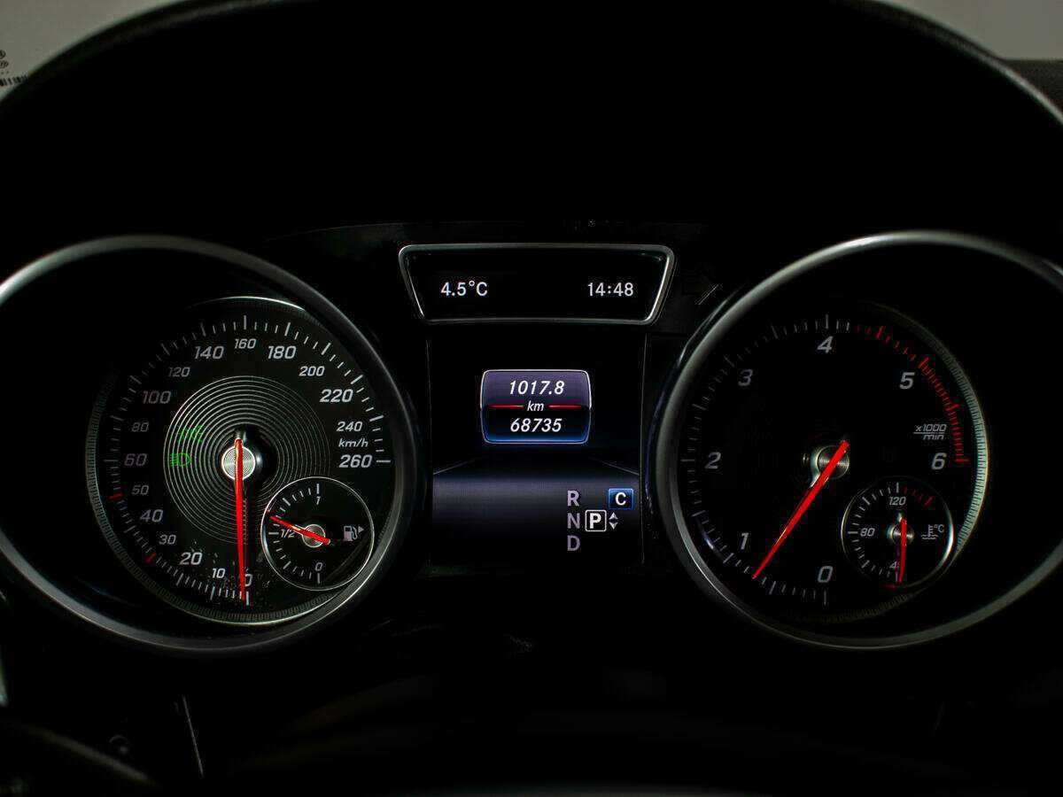 Mercedes-Benz GLE с пробегом — 2017 год. Фото: #10