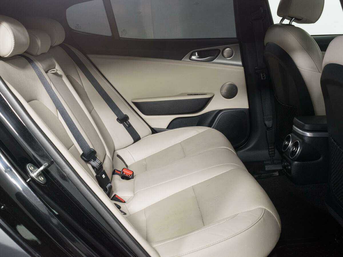 Kia Stinger с пробегом — 2018 год. Фото: #10