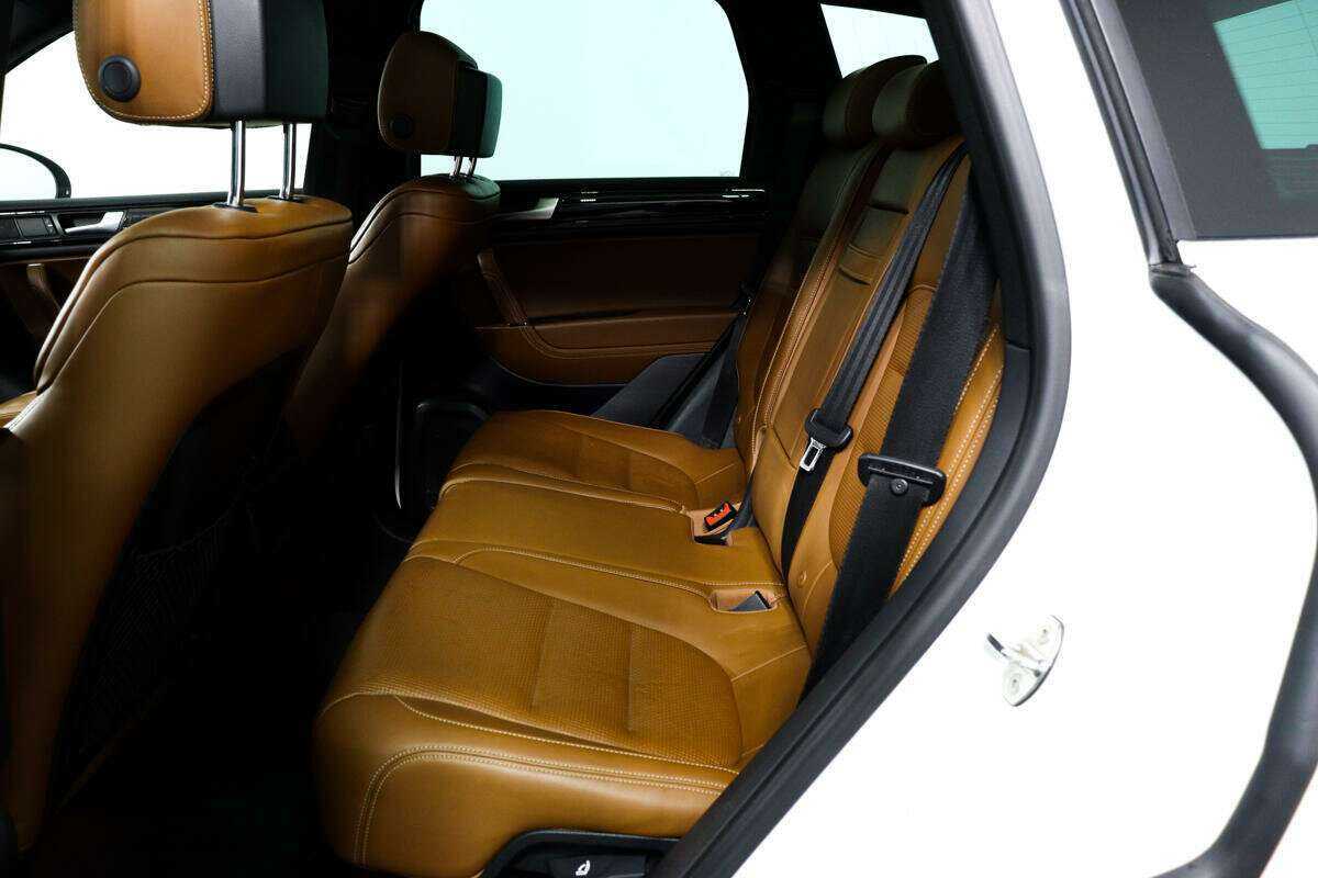 Volkswagen Touareg с пробегом — 2013 год. Фото: #11