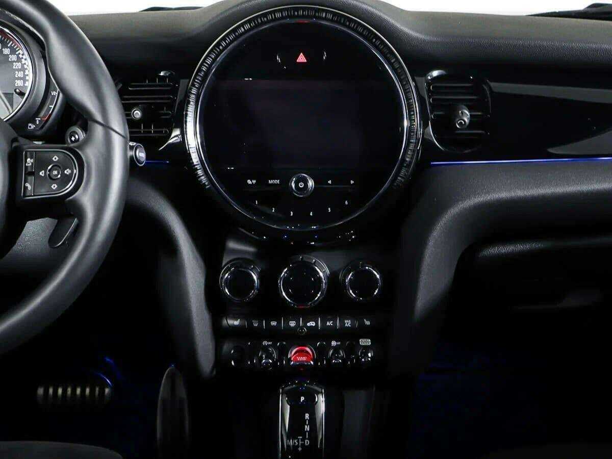 Mini Hatch с пробегом — 2021 год. Фото: #11