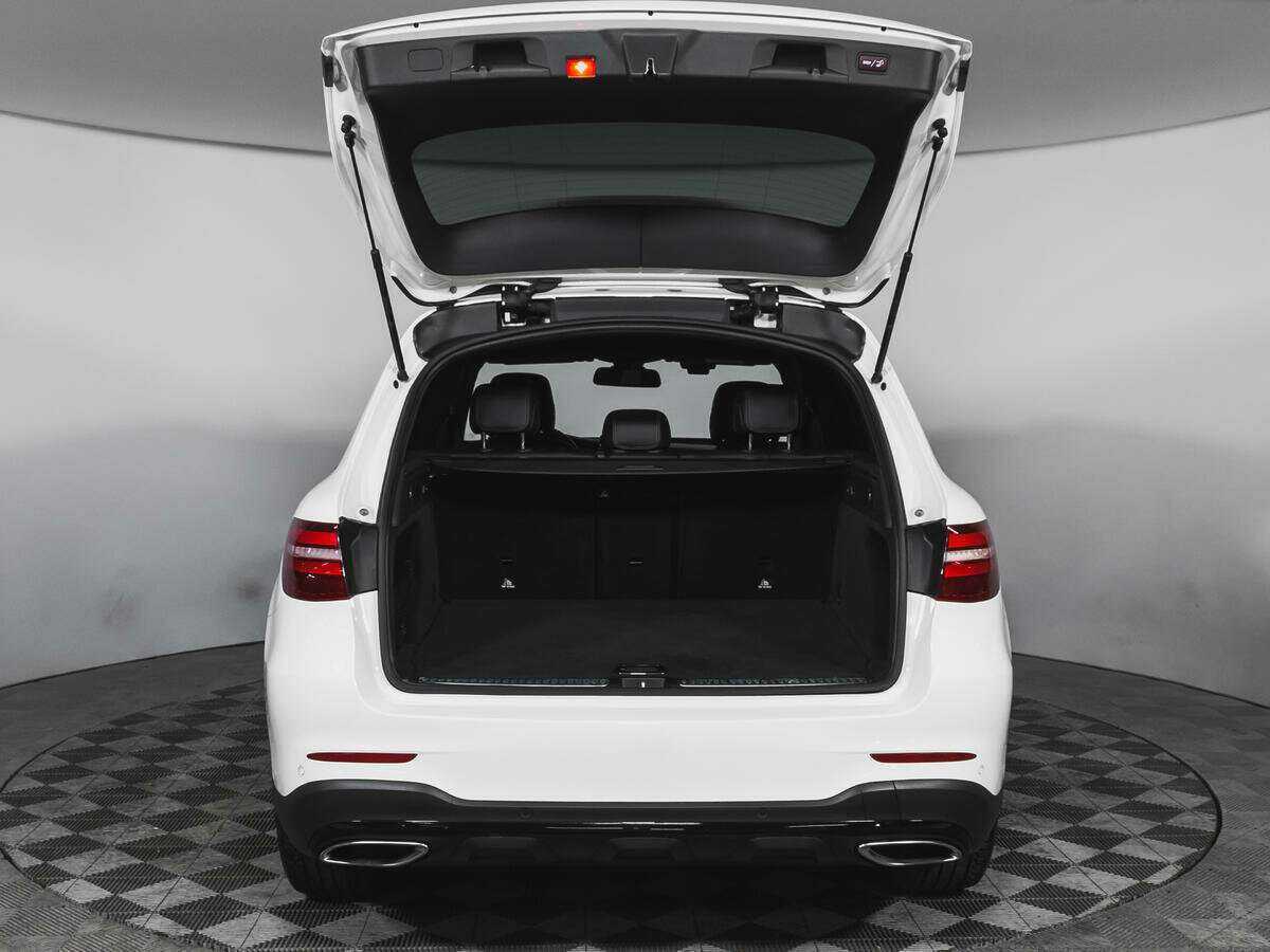 Mercedes-Benz GLC с пробегом — 2017 год. Фото: #17