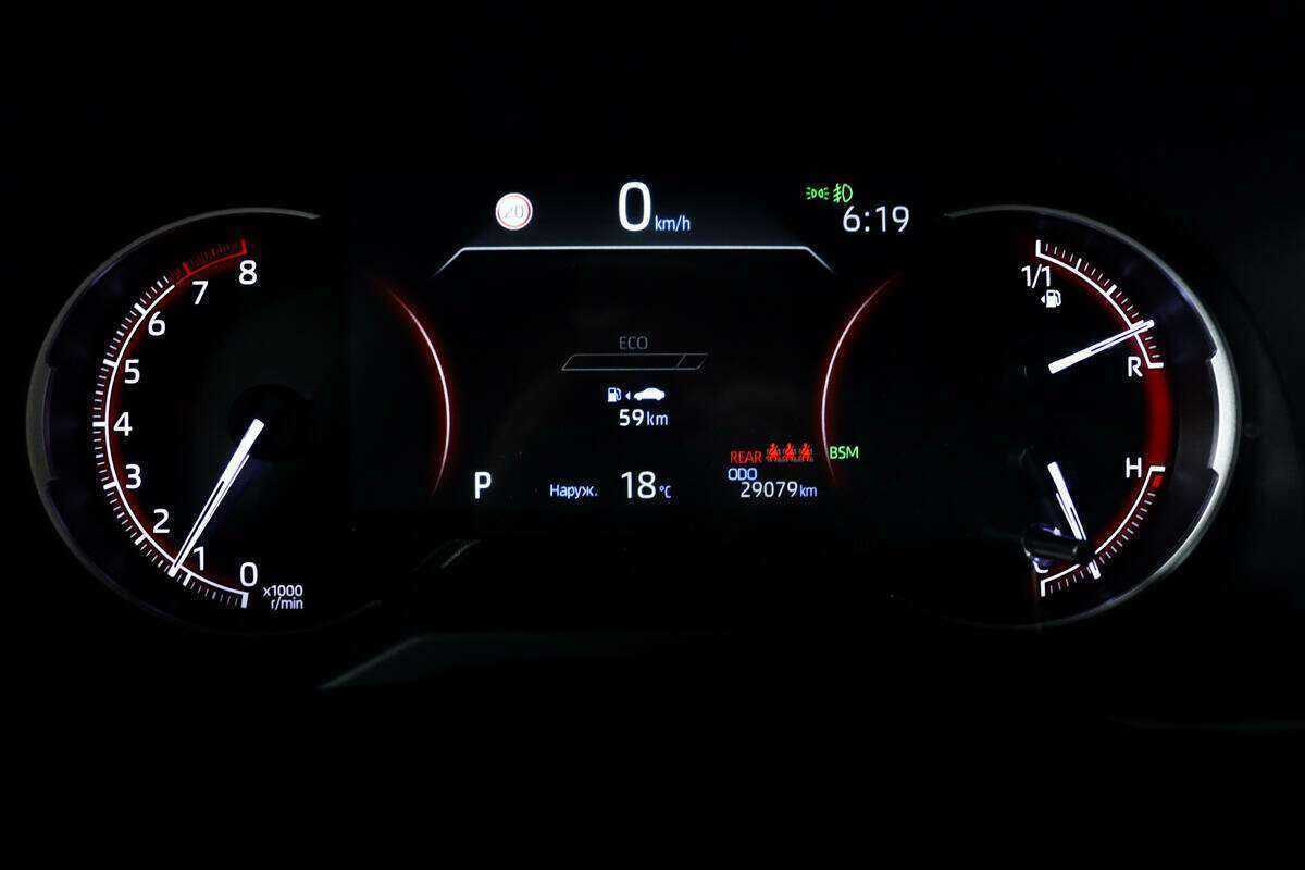 Toyota RAV4 с пробегом — 2019 год. Фото: #9