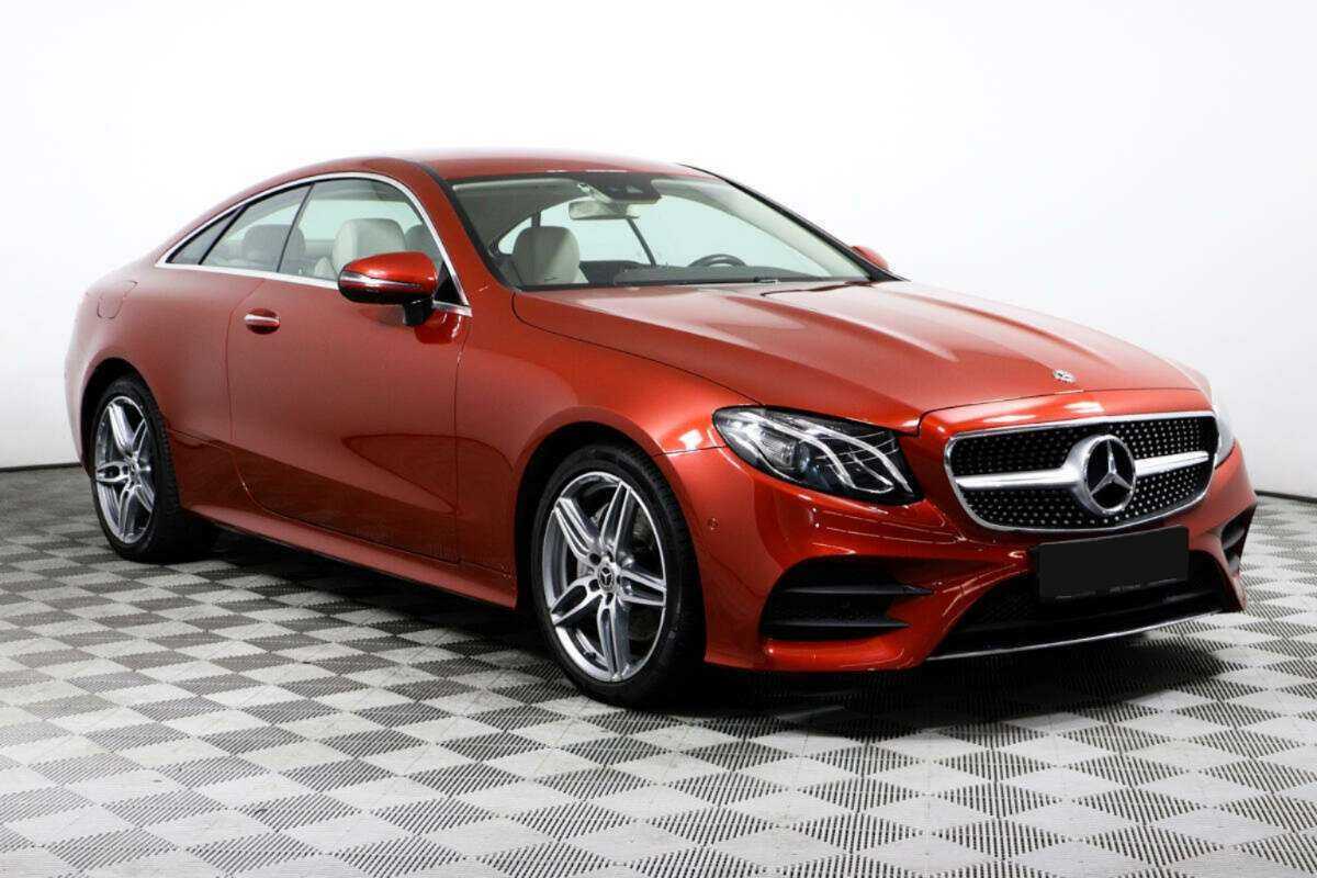 Mercedes-Benz E-Класс с пробегом — 2017 год. Фото: #2