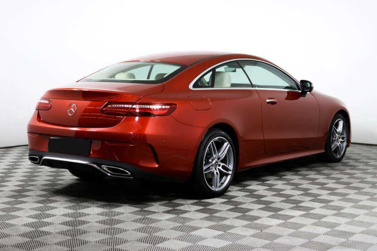 Mercedes-Benz E-Класс с пробегом — 2017 год. Фото: #4