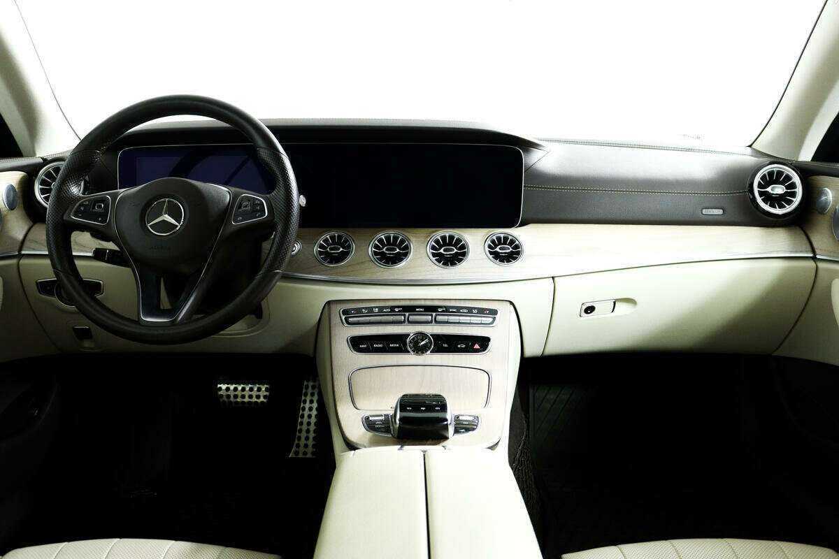 Mercedes-Benz E-Класс с пробегом — 2017 год. Фото: #9