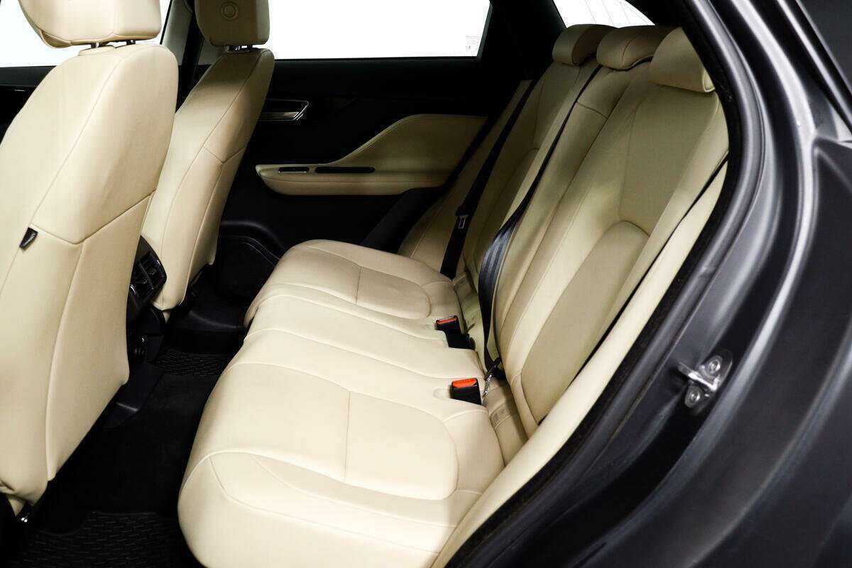 Jaguar F-Pace с пробегом — 2017 год. Фото: #11