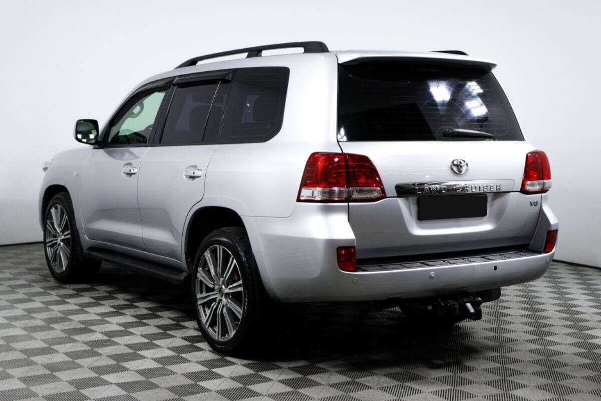 Toyota Land Cruiser с пробегом — 2010 год. Фото: #5