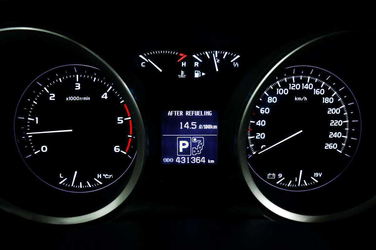 Toyota Land Cruiser с пробегом — 2010 год. Фото: #8