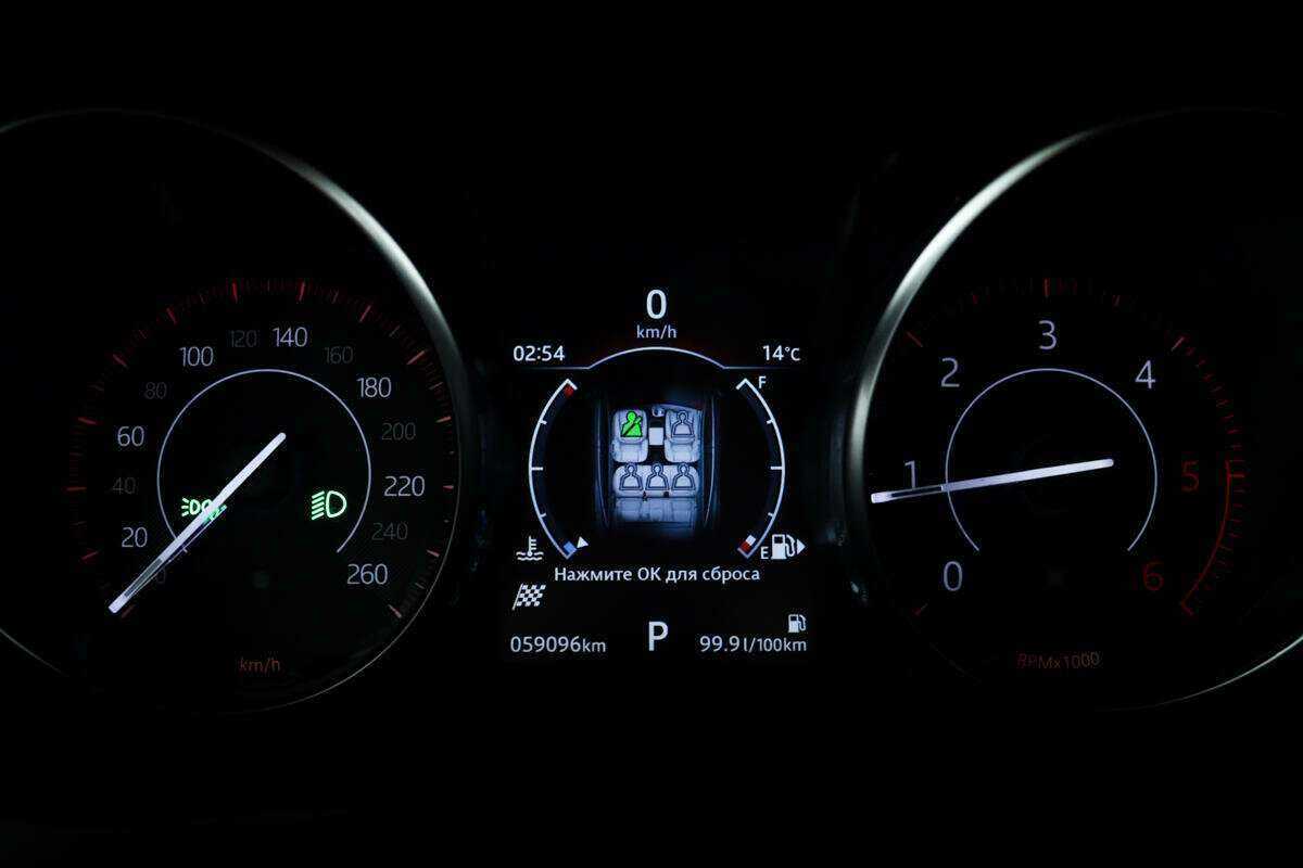 Jaguar E-Pace с пробегом — 2018 год. Фото: #9