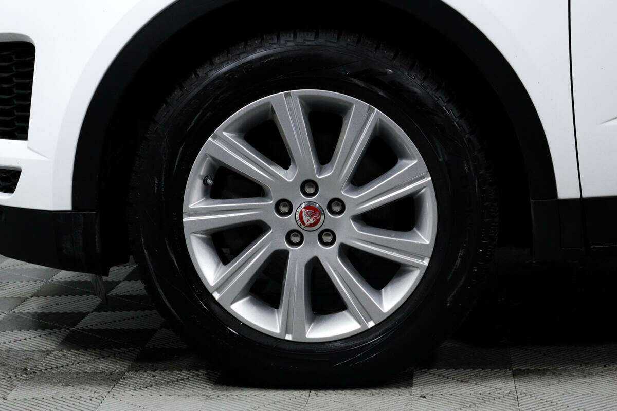 Jaguar E-Pace с пробегом — 2018 год. Фото: #13