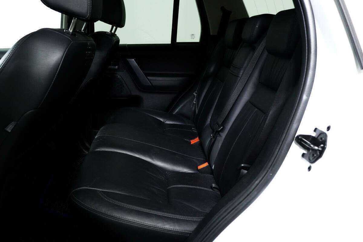 Land Rover Freelander с пробегом — 2010 год. Фото: #11