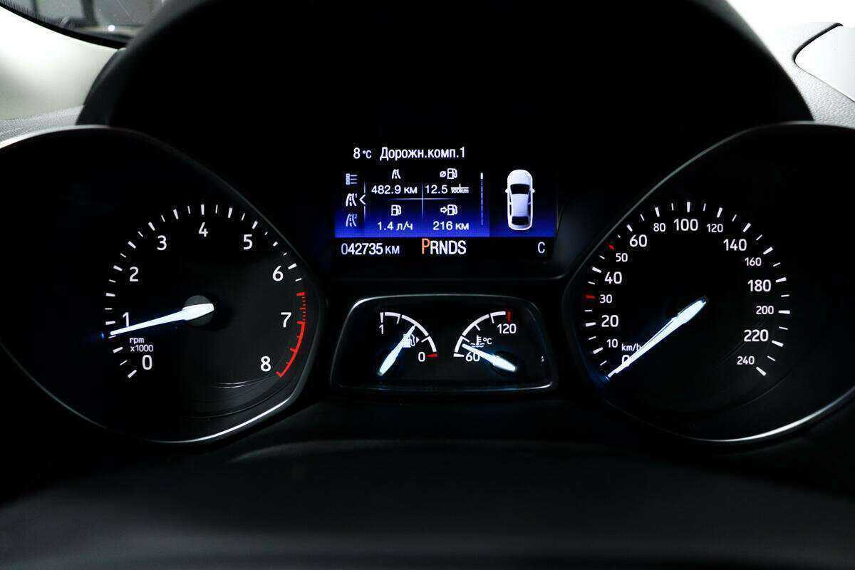 Ford Kuga с пробегом — 2017 год. Фото: #9