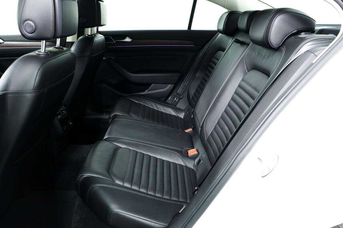 Volkswagen Passat с пробегом — 2018 год. Фото: #10