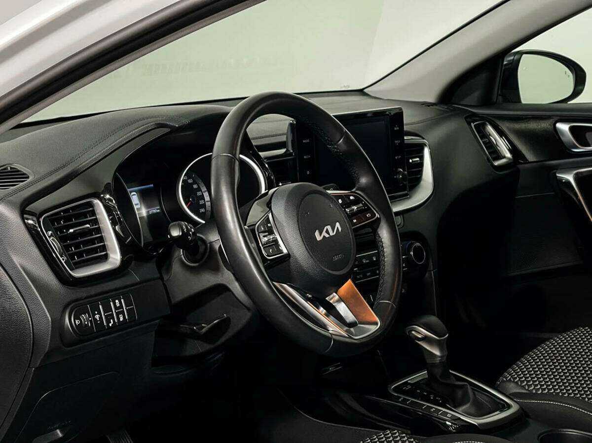 Kia Ceed с пробегом — 2021 год. Фото: #10