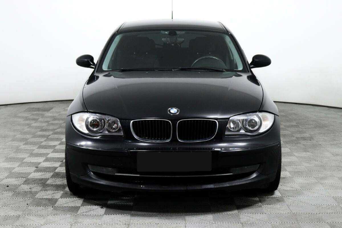 BMW 1 серии с пробегом — 2009 год. Фото: #1