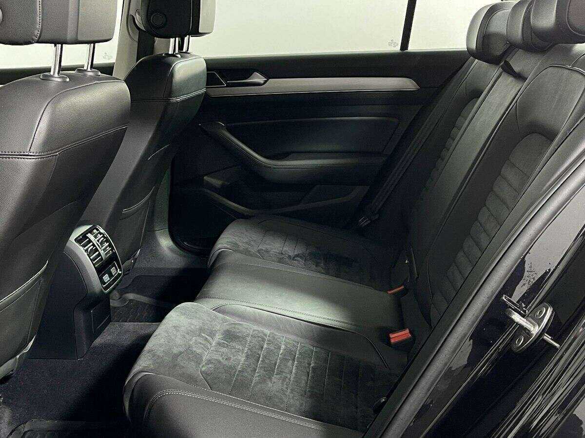 Volkswagen Passat с пробегом — 2017 год. Фото: #9