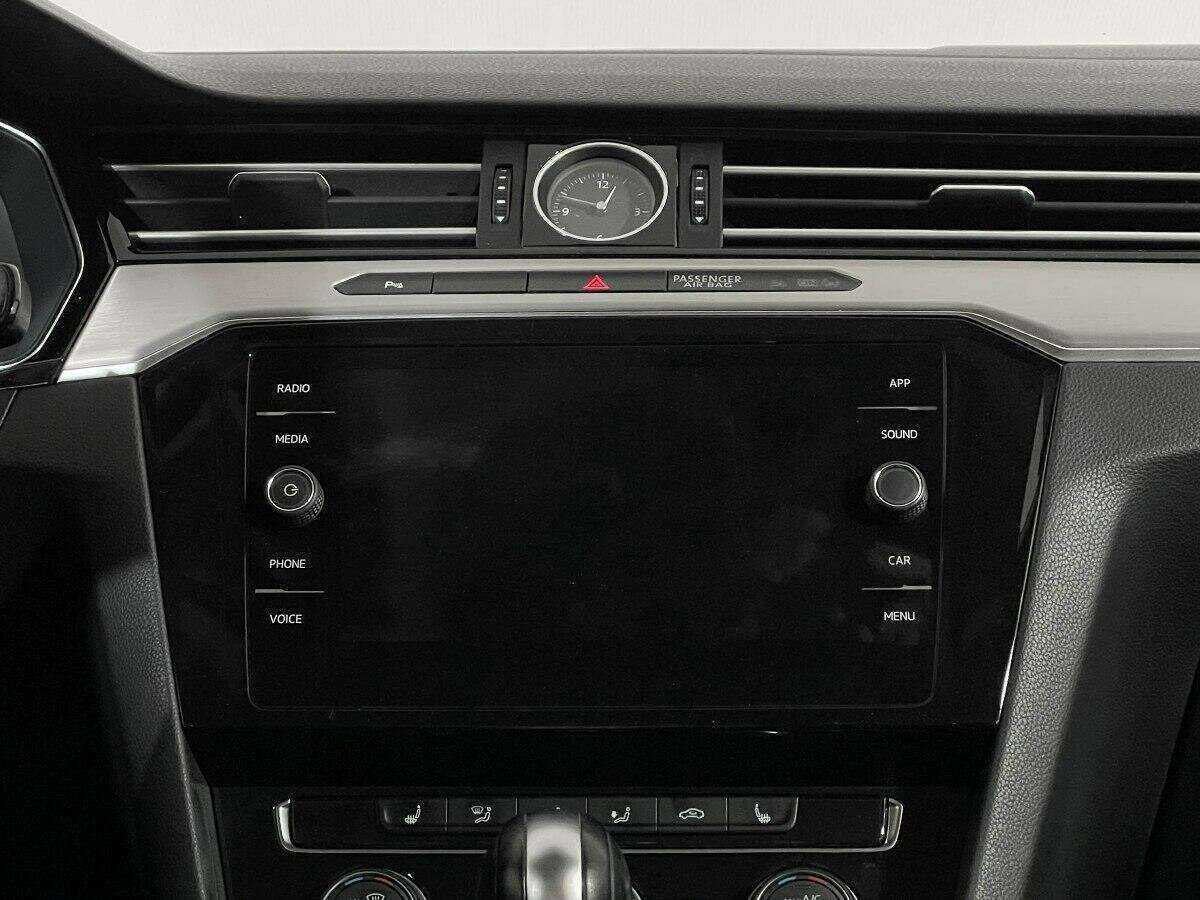 Volkswagen Passat с пробегом — 2017 год. Фото: #11