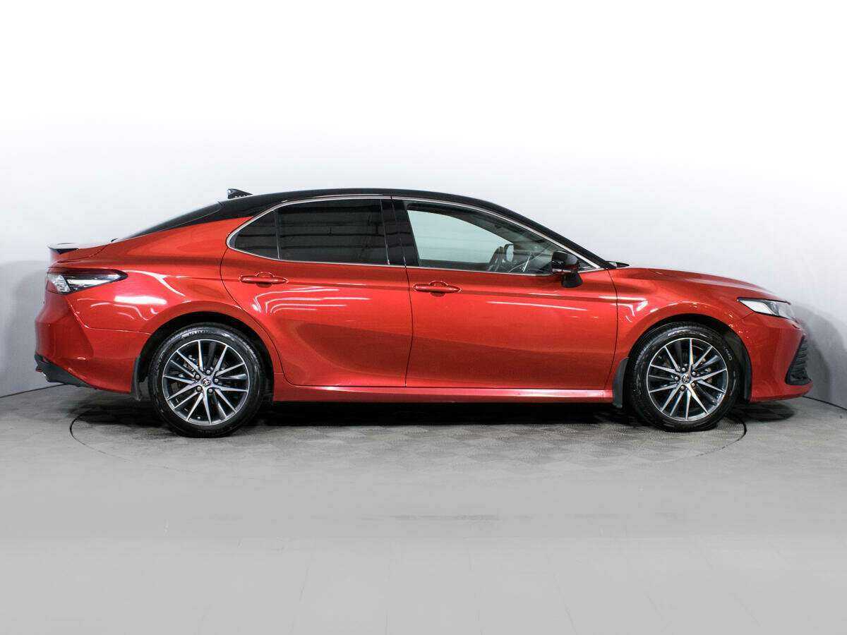 Toyota Camry с пробегом — 2021 год. Фото: #3