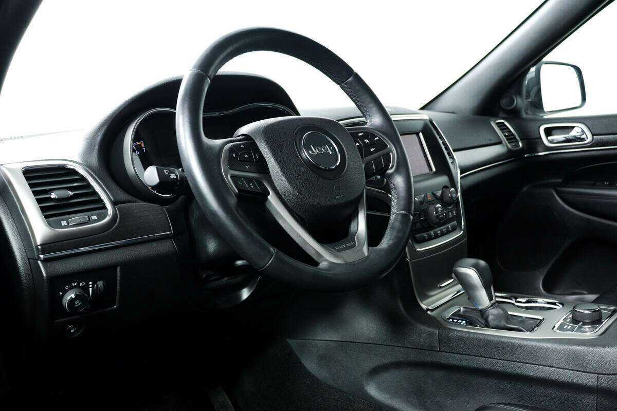 Jeep Grand Cherokee с пробегом — 2018 год. Фото: #12