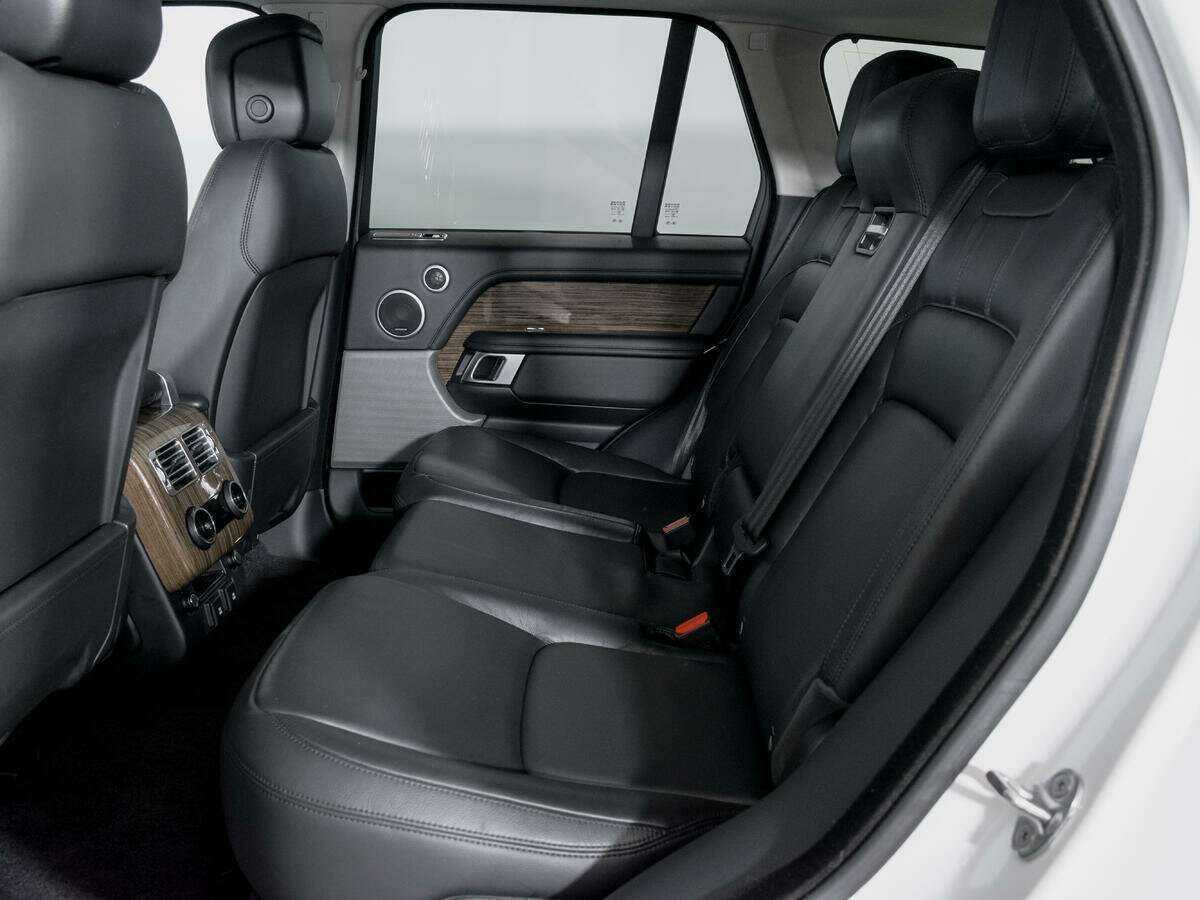 Land Rover Range Rover с пробегом — 2018 год. Фото: #7