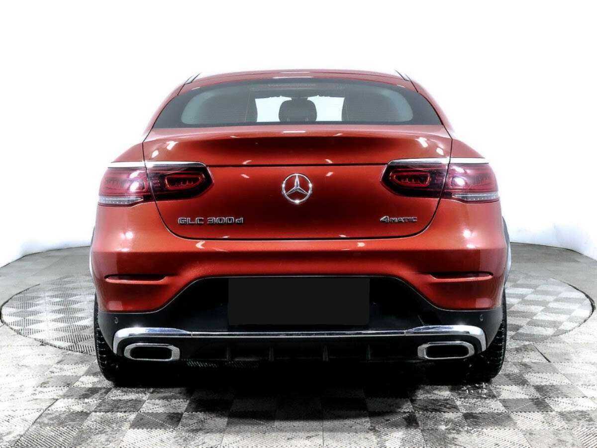 Mercedes-Benz GLC Coupe с пробегом — 2021 год. Фото: #4