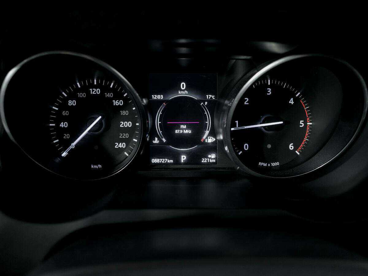 Land Rover Range Rover Evoque с пробегом — 2015 год. Фото: #10