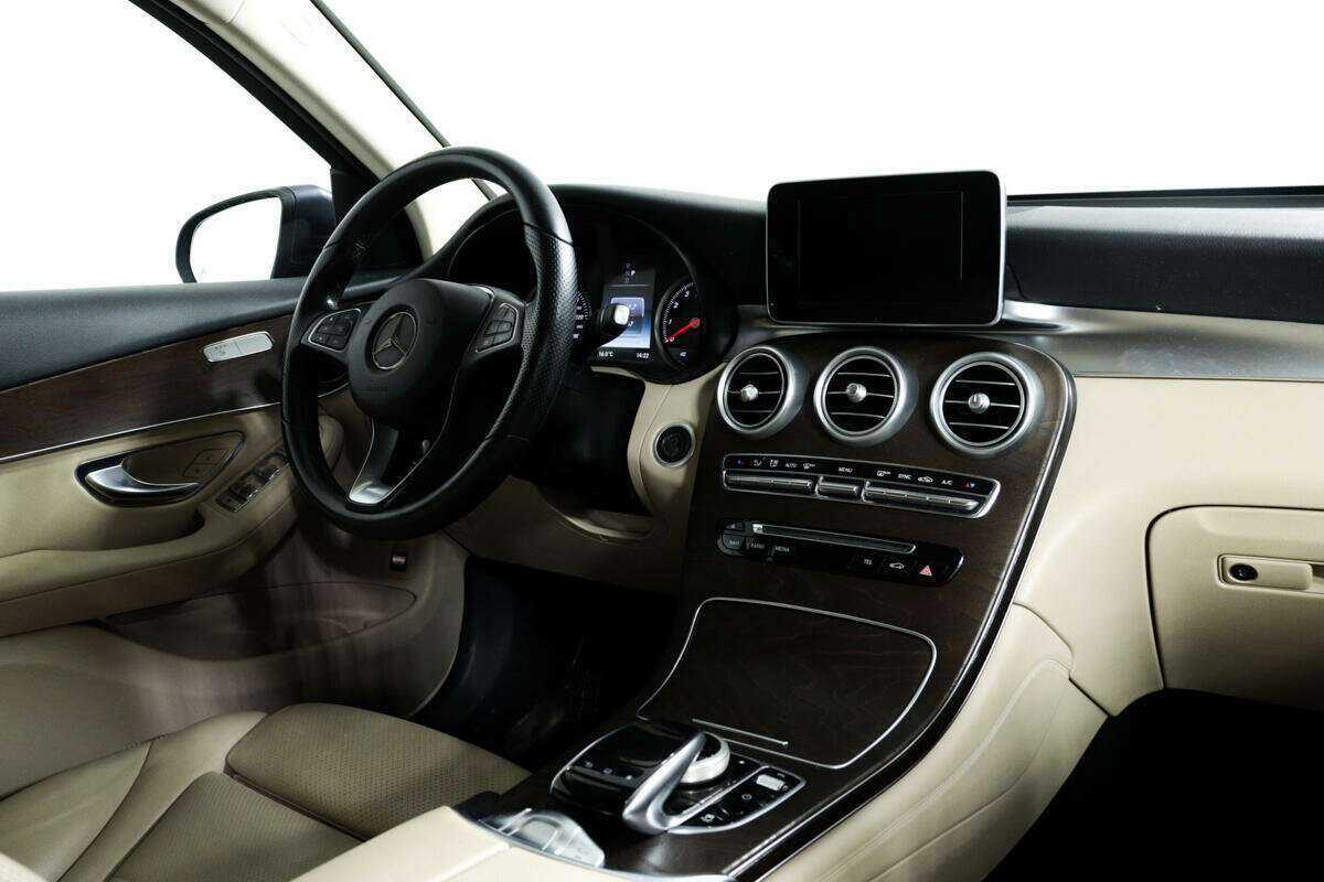 Mercedes-Benz GLC с пробегом — 2015 год. Фото: #8