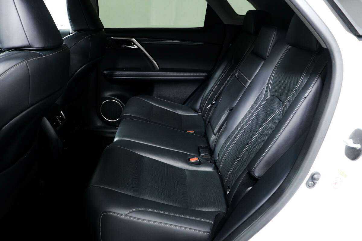 Lexus RX с пробегом — 2018 год. Фото: #11