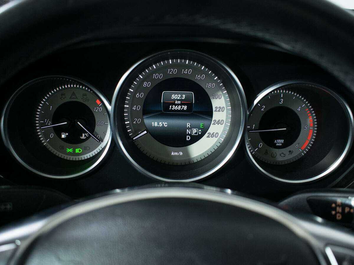 Mercedes-Benz CLS с пробегом — 2014 год. Фото: #8