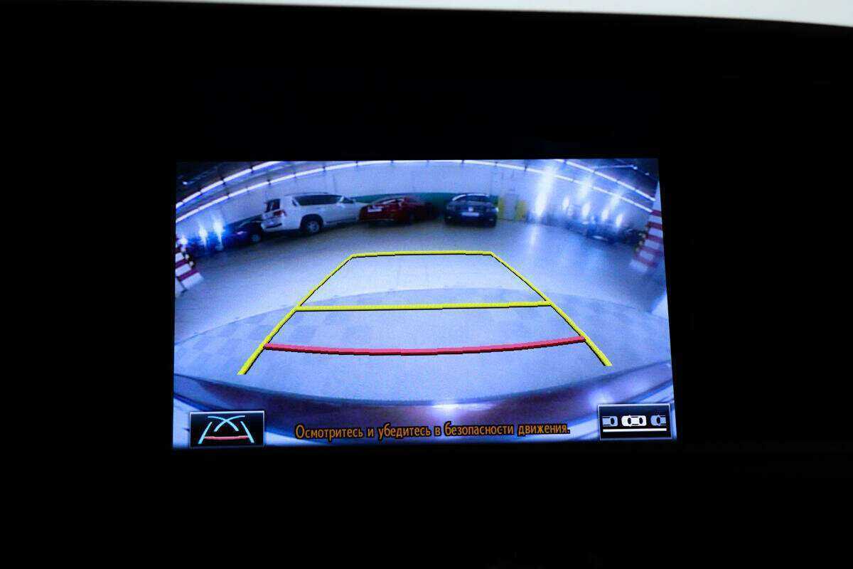 Lexus ES с пробегом — 2016 год. Фото: #13