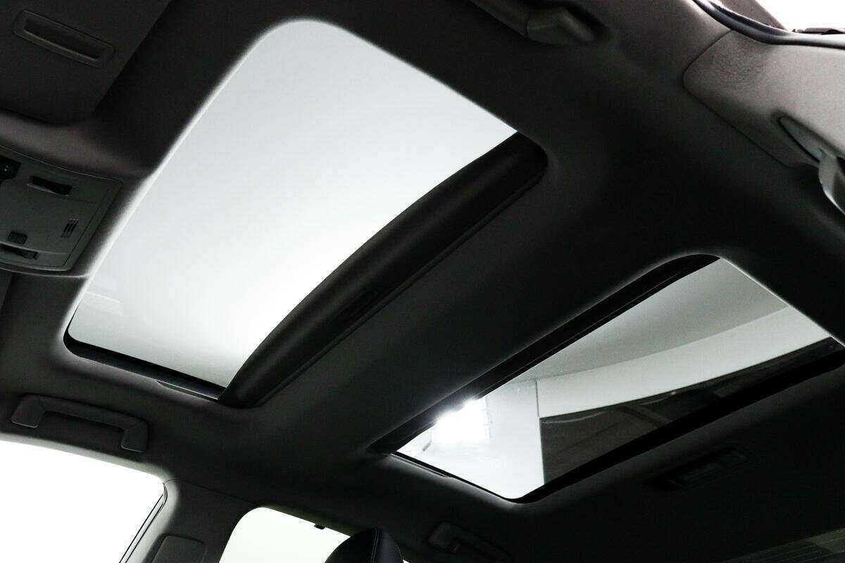 Lexus ES с пробегом — 2016 год. Фото: #14