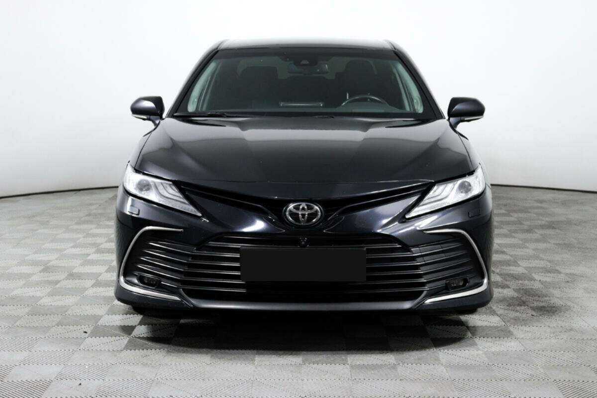 Toyota Camry с пробегом — 2021 год. Фото: #1