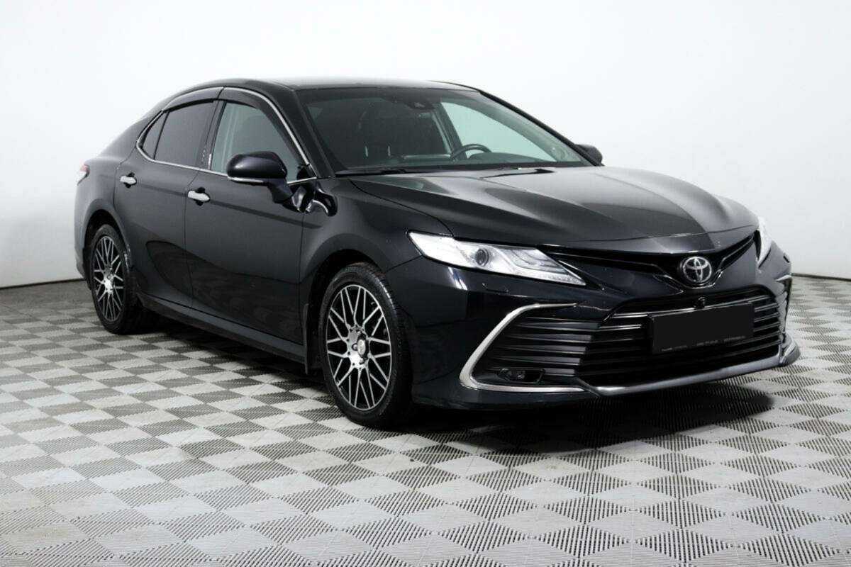 Toyota Camry с пробегом — 2021 год. Фото: #2