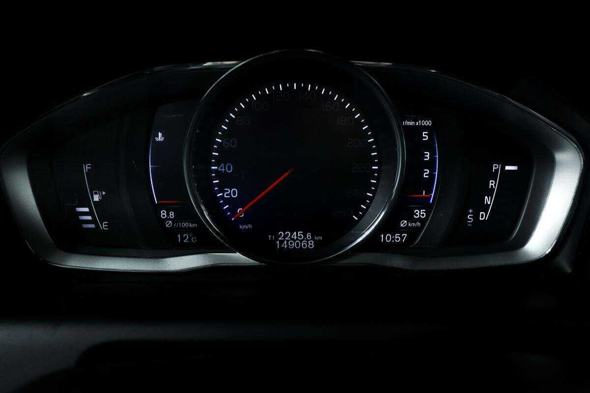 Volvo XC60 с пробегом — 2016 год. Фото: #9