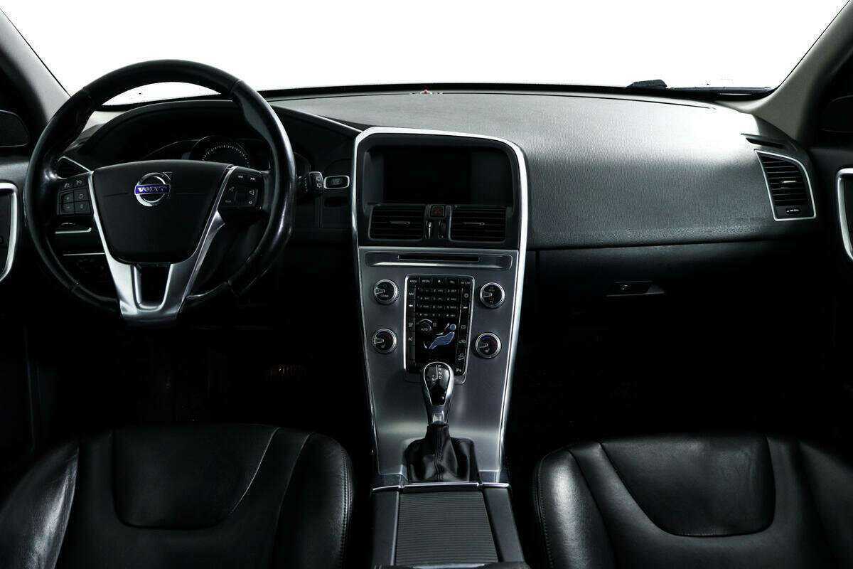 Volvo XC60 с пробегом — 2016 год. Фото: #10