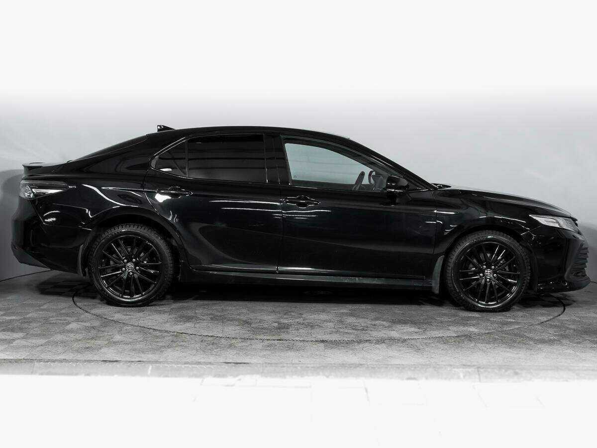 Toyota Camry с пробегом — 2021 год. Фото: #3