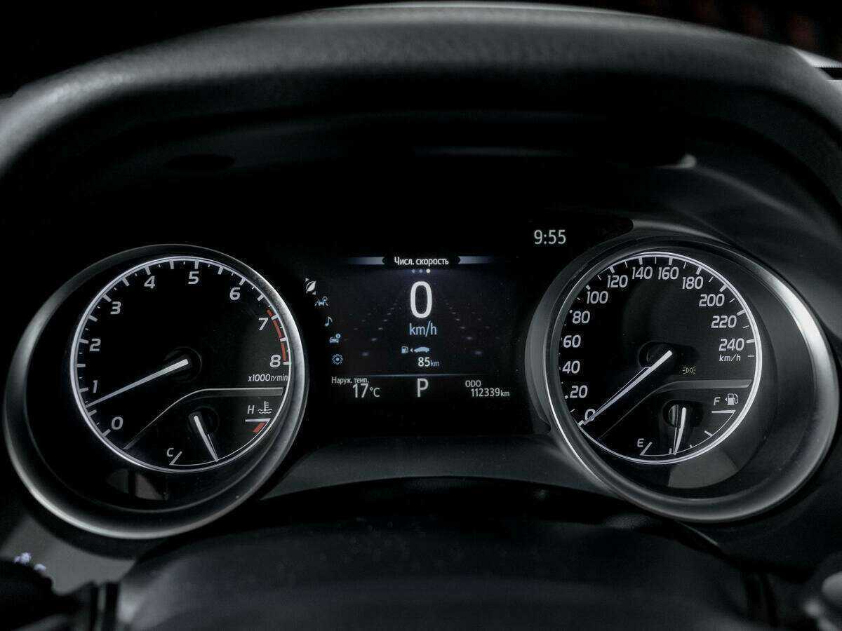 Toyota Camry с пробегом — 2021 год. Фото: #9