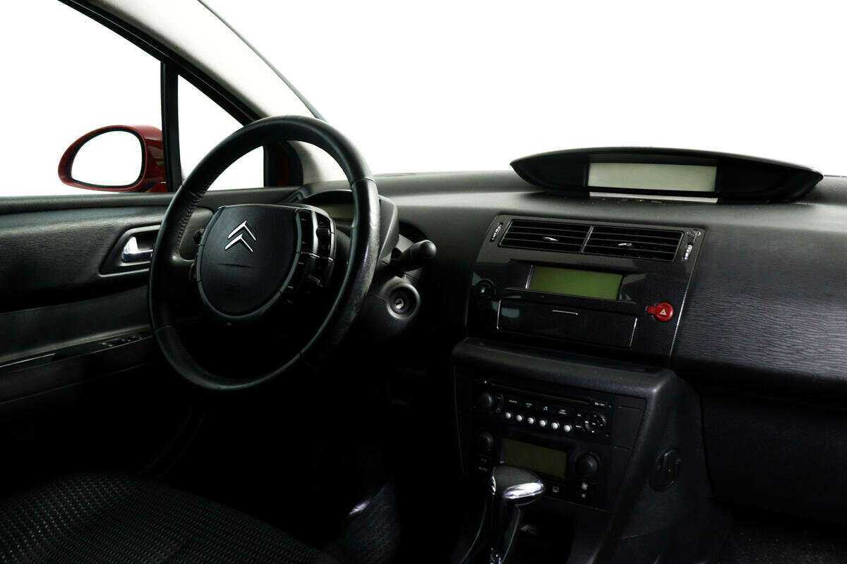 Citroen C4 с пробегом — 2008 год. Фото: #8