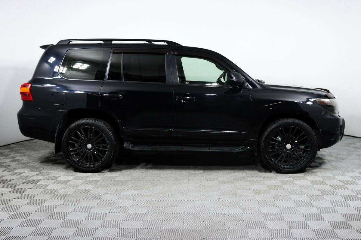 Toyota Land Cruiser с пробегом — 2012 год. Фото: #3