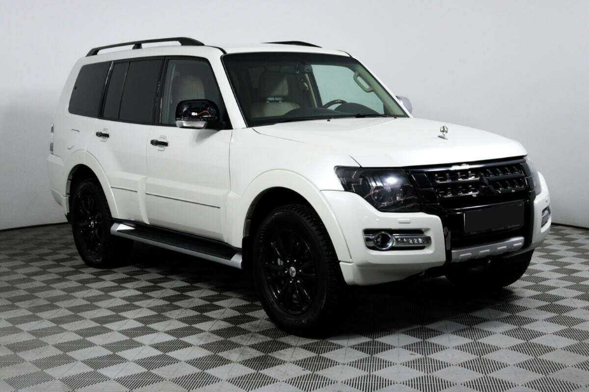 Mitsubishi Pajero с пробегом — 2019 год. Фото: #2