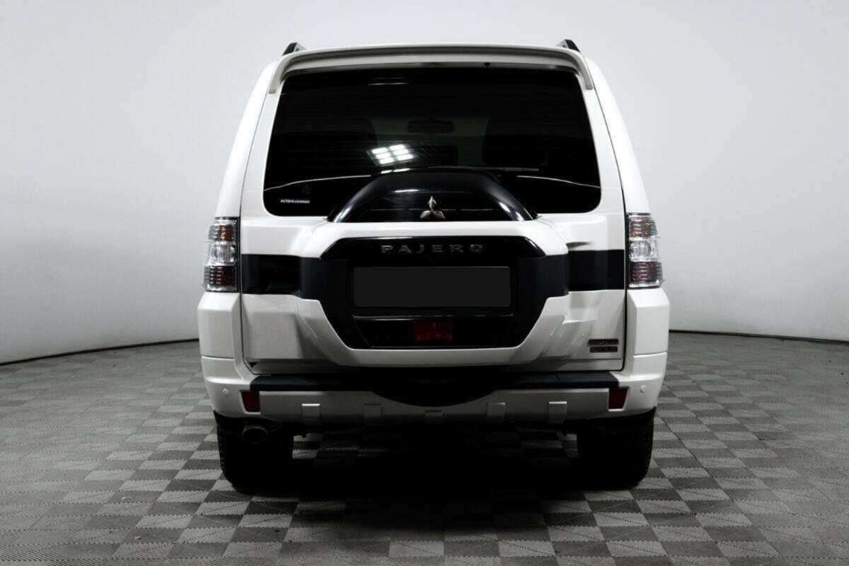 Mitsubishi Pajero с пробегом — 2019 год. Фото: #5