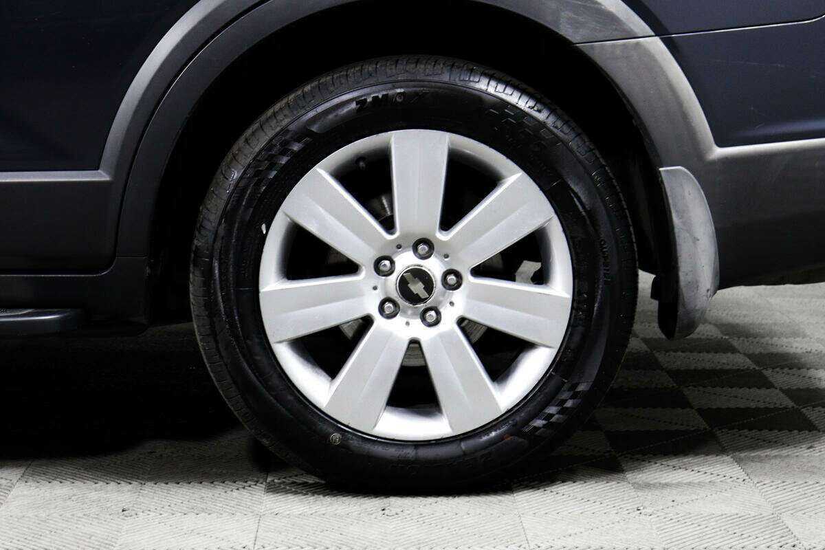 Chevrolet Captiva с пробегом — 2008 год. Фото: #14