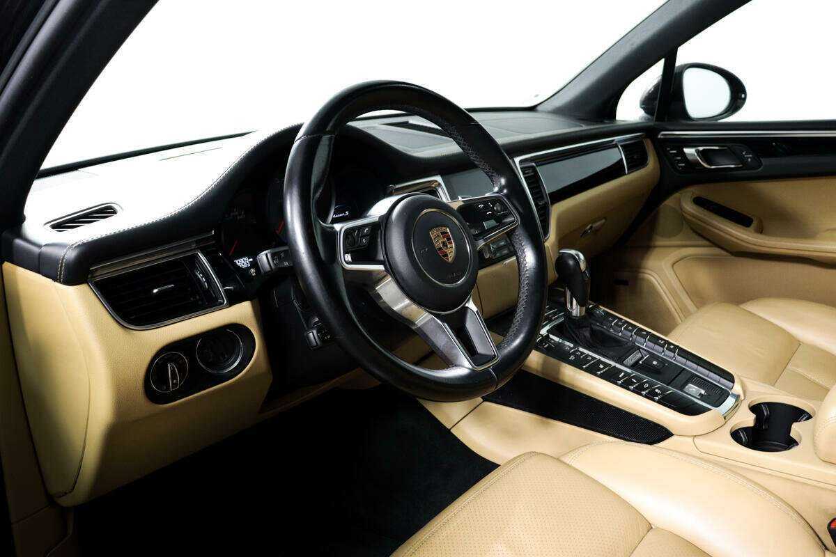 Porsche Macan с пробегом — 2017 год. Фото: #12
