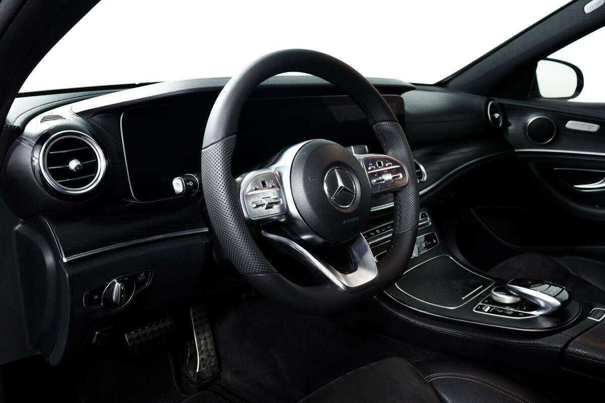 Mercedes-Benz E-Класс с пробегом — 2019 год. Фото: #12